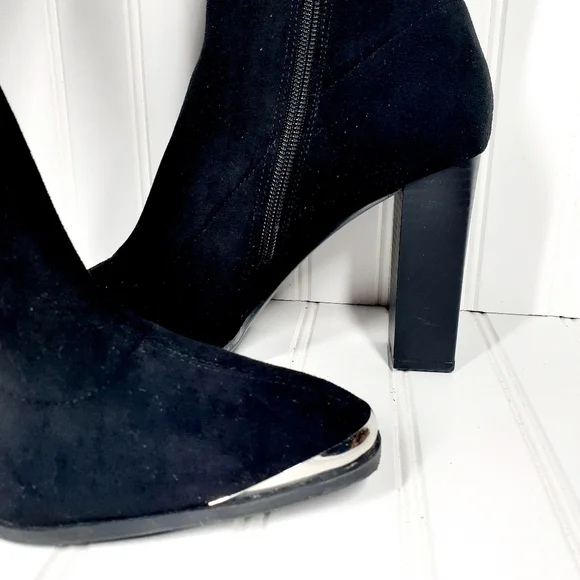 Forever 21 Faux Suede Metal-Toe Booties E311 - Picture 8 of 14